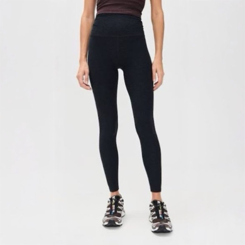 Bandier Center Stage Leggings